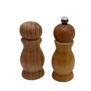 Vintage Farberware Light Wood Pepper Mill/Salt Shaker Set EUC